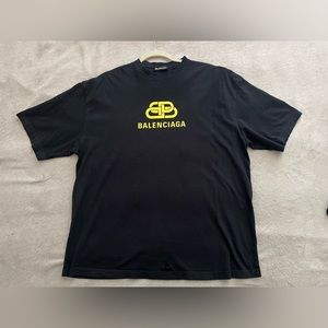BLACK BALENCIAGA T-SHIRT
